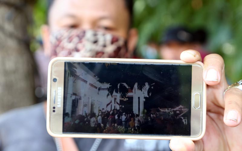 Buntut HUT Khofifah, Masyarakat Peduli Keadilan Protes Dugaan Pelanggaran Prokes  - Bagian 5