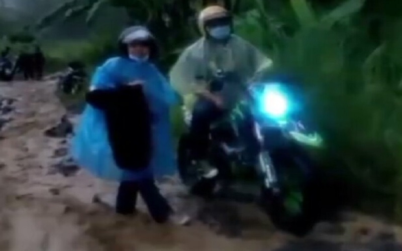 Video Jalan PLN Mirip Sungai Berbatu Peninggalan Proyek Saguling KBB Viral di Medsos