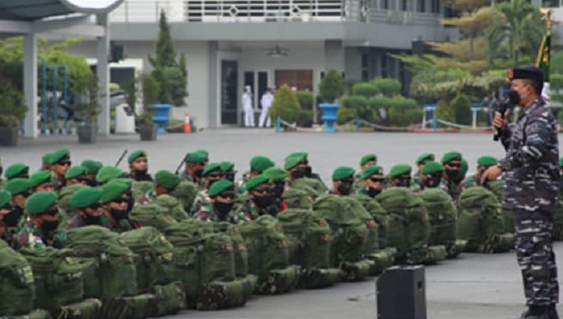 Dukung Pasukan Setan, Kapal Perang KRI Banjarmasin 592 Antarkan 400 Prajurit ke Papua