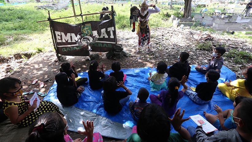 Kera Putih Hanoman Muncul di Makam Rangkah Surabaya - Bagian 4