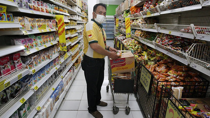 Seluruh Giant Tutup, Begini Ekspresi Para Karyawan Melayani Pelanggan - Bagian 3