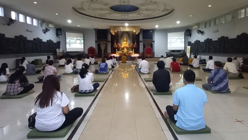 Umat Buddha Semarang Peringati Waisak dengan Protokol Kesehatan Ketat - Bagian 1