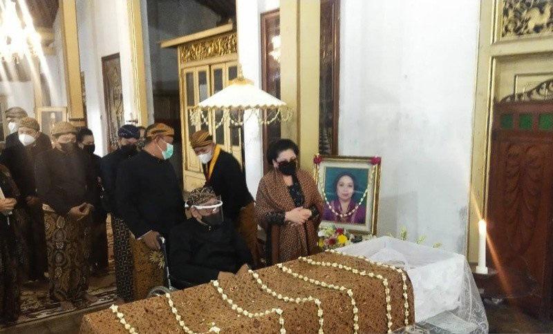 Putri Paku Buwono XII Meninggal, Ini Firasat Gusti Moeng 