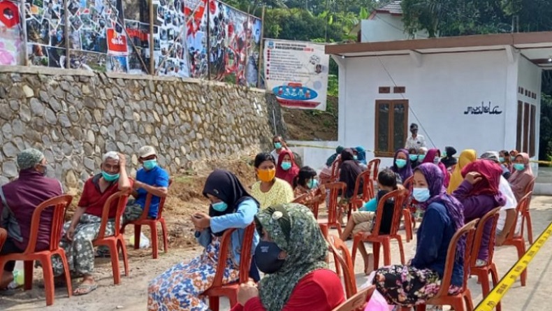 Puluhan Warga Sekampung di Garut yang Positif Covid-19 Mulai Membaik