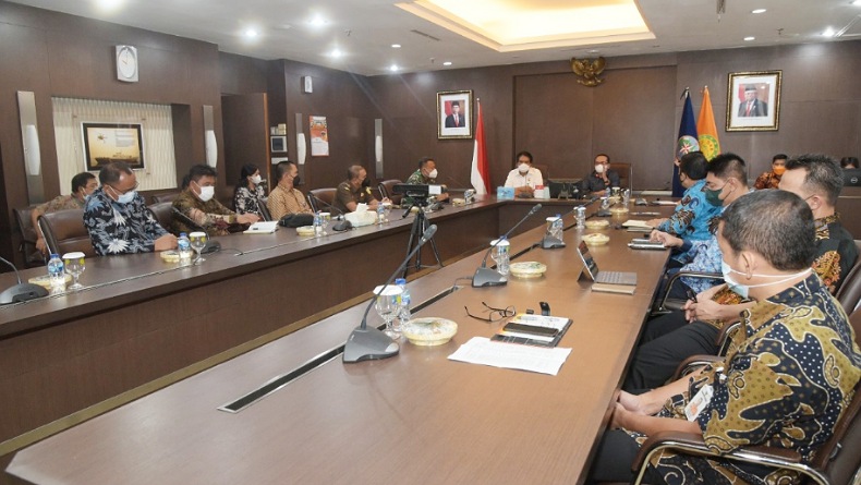 Bupati Sangihe Datangi Basarnas, Minta Tambah Personel dan Peralatan Pos SAR Tahuna  