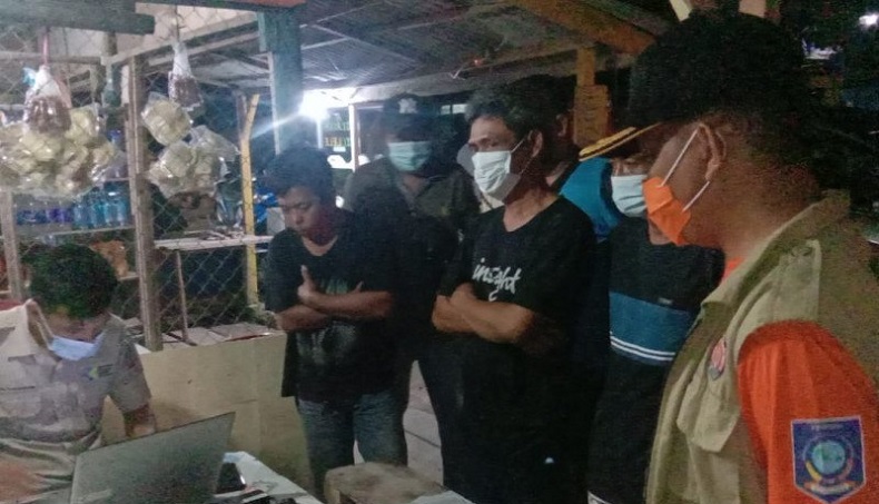 Satgas Covid-19 Rapid Test Antigen Sopir Logistik di Pelabuhan Tanjungkalian