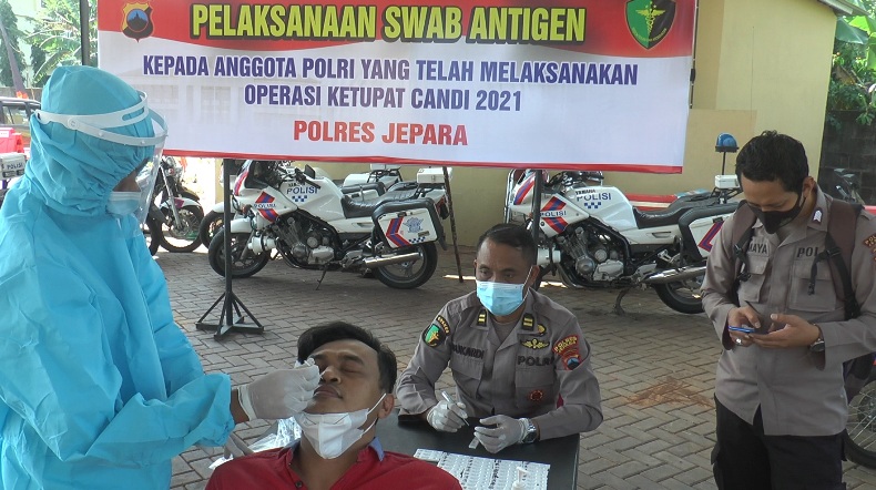 title Terlibat Operasi Ketupat Candi, 253 Personel Polres Jepara Jalani Swab Antigen Terlibat Operasi Ketupat Candi, 253 Personel Polres Jepara Jalani Swab Antigen