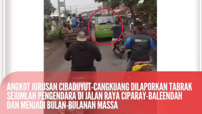 title Angkot Ugal-ugalan di Baleendah Bandung, Tabrak 2 Pemotor, 1 Meninggal Angkot Ugal-ugalan di Baleendah Bandung, Tabrak 2 Pemotor, 1 Meninggal