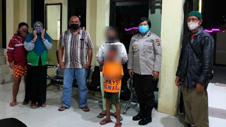 Lukai Anaknya dengan Gunting, IRT di Kota Bitung Dibawa ke Kantor Polisi