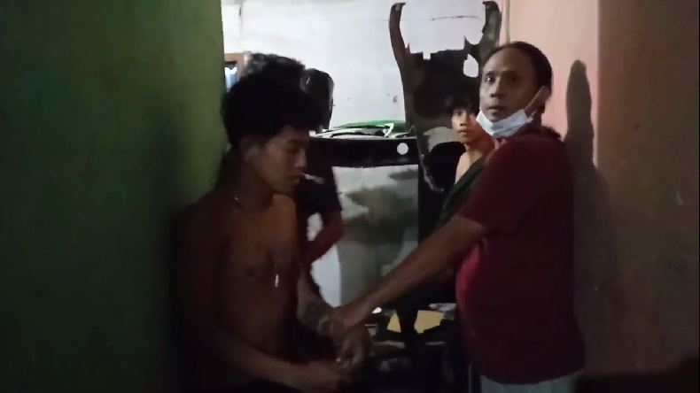 Bawa Perempuan ke Kosan, 2 Begal Sadis Digerebek Polisi sedang Telanjang