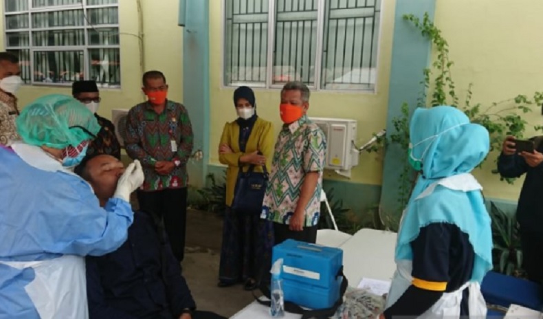 897 Santri Kubu Raya Ikut Tes Antigen Sebelum Kembali ke Jawa