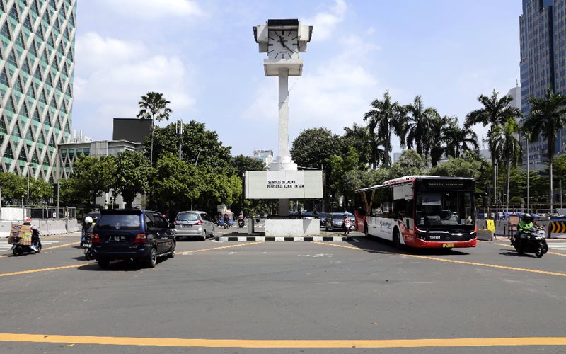 Terimbas Pembangunan Stasiun MRT, Tugu Jam Thamrin Bakal Direlokasi Sementara - Bagian 1