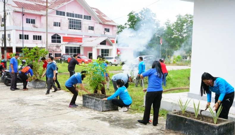 Cegah DBD, Bupati Landak Ajak ASN dan Warga Giat Gotong Royong