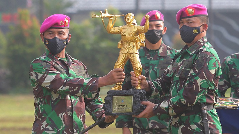 Serunya Prajurit TNI Adu Kecepatan dan Kekuatan saat Lomba Pentathlon Marinir - Bagian 2