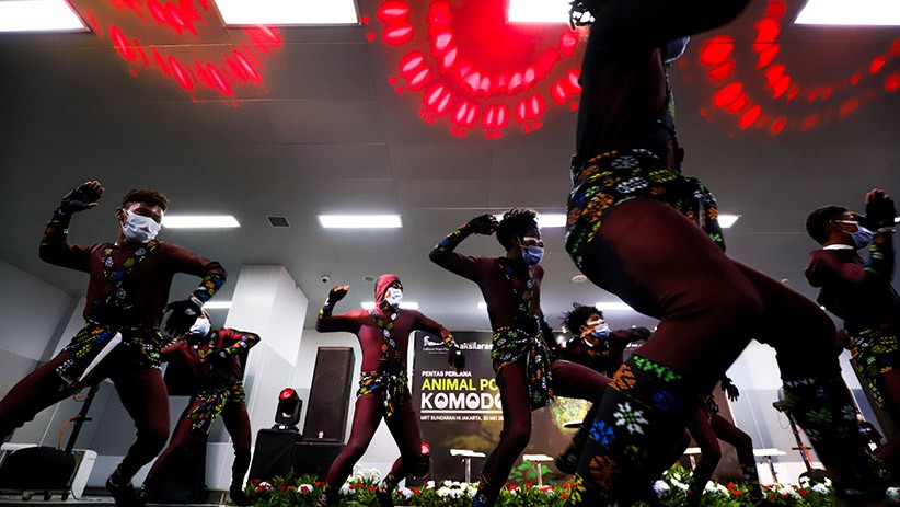 Melihat Pertunjukan Tarian Khas Pulau Komodo di Stasiun MRT Bundaran HI - Bagian 2