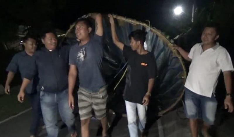 title Meresahkan, Balon Udara Jatuh di Permukiman Warga Meresahkan, Balon Udara Jatuh di Permukiman Warga