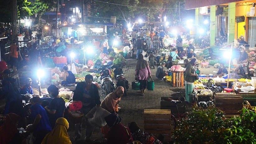 Aktivitas Perdagangan di Pasar Bitingan Kudus Abaikan Protokol Kesehatan - Bagian 2