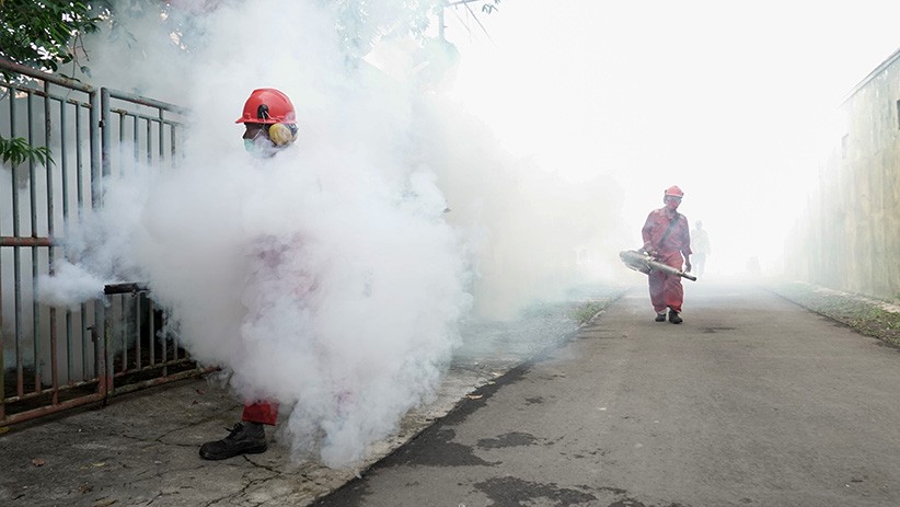 Cegah Wabah DBD dan Chikungunya, Permukiman Warga Banyumas Difogging - Bagian 1