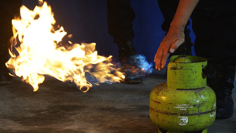 Pemadam Kebakaran Edukasi Masyarakat Tangani Kebocoran Tabung Gas - Bagian 1