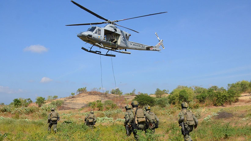 Aksi Prajurit Yontaifib 2 Marinir Terjun dari Helikopter saat Pertempuran - Bagian 4