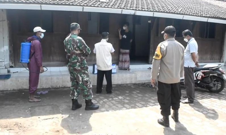 title Kepala Desa di Kudus Suplai Sembako ke Warga Terpapar Covid agar Tertib Isolasi Mandiri Kepala Desa di Kudus Suplai Sembako ke Warga Terpapar Covid agar Tertib Isolasi Mandiri