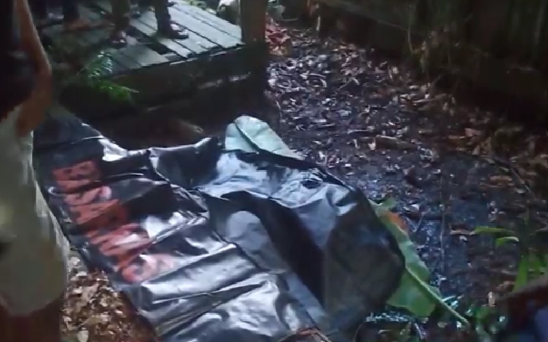 title Kepala Mayat Perempuan di Rumah Kosong Ditemukan 10 Meter dari TKP Kepala Mayat Perempuan di Rumah Kosong Ditemukan 10 Meter dari TKP