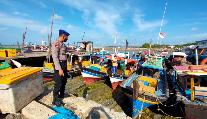 Cegah Kriminalitas, Satuan Polair Polres Bangka Barat  Patroli Dialogis di Pelabuhan Mentok