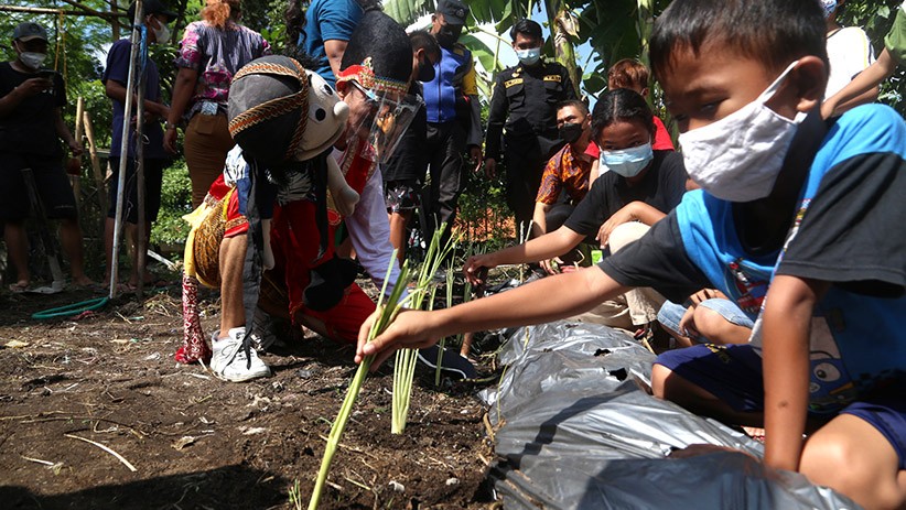 Punakawan Ajak Anak-Anak Tanam Sayuran dan Jaga Kelestarian Alam - Bagian 2