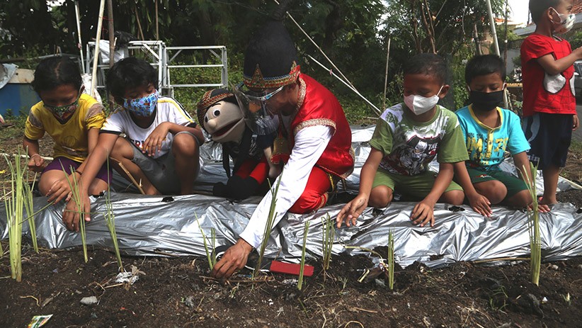 Punakawan Ajak Anak-Anak Tanam Sayuran dan Jaga Kelestarian Alam - Bagian 1