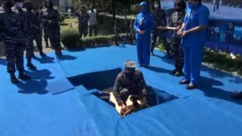 title 40 Hari Tragedi KRI Nanggala, TNI AL Bangun Monumen Kapal Selam dan Doa Bersama 40 Hari Tragedi KRI Nanggala, TNI AL Bangun Monumen Kapal Selam dan Doa Bersama