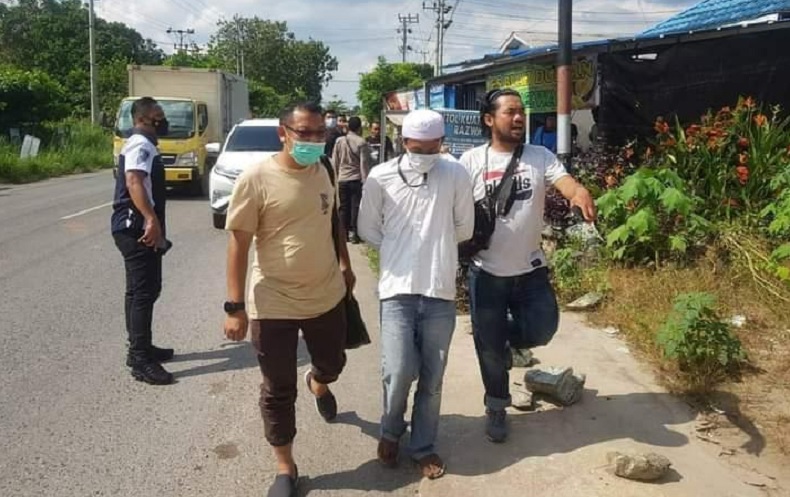 title Pembunuh Wanita Tanpa Kepala Mengaku Beraksi Sendiri, Polisi Dalami Motifnya Pembunuh Wanita Tanpa Kepala Mengaku Beraksi Sendiri, Polisi Dalami Motifnya