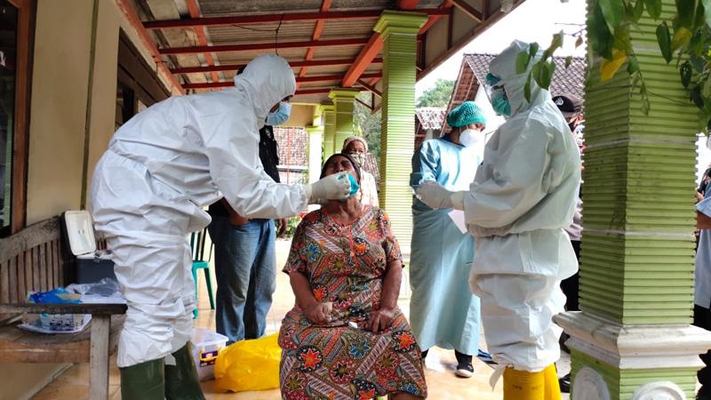 Warga Positif Covid-19  di Blora Ini Nekat Pulang Gelar Hajatan, Satu RT di Swab