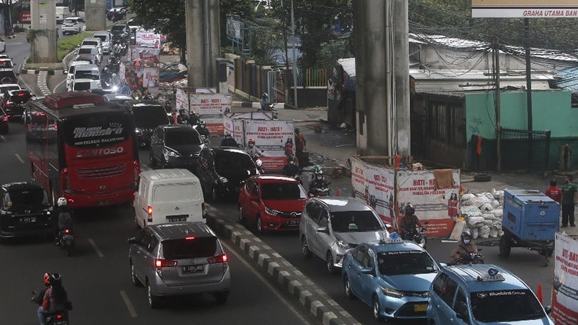 Begini Kemacetan akibat Proyek Galian Kabel di Jalan Kapten Tendean Jakarta - Bagian 3