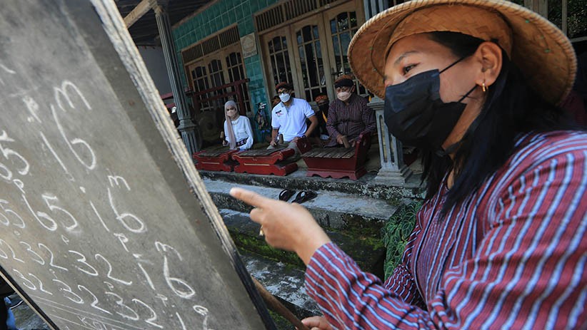 Sandiaga Uno Ajak Warga Candirejo Ikuti Anugerah Desa Wisata Indonesia 2021 - Bagian 4