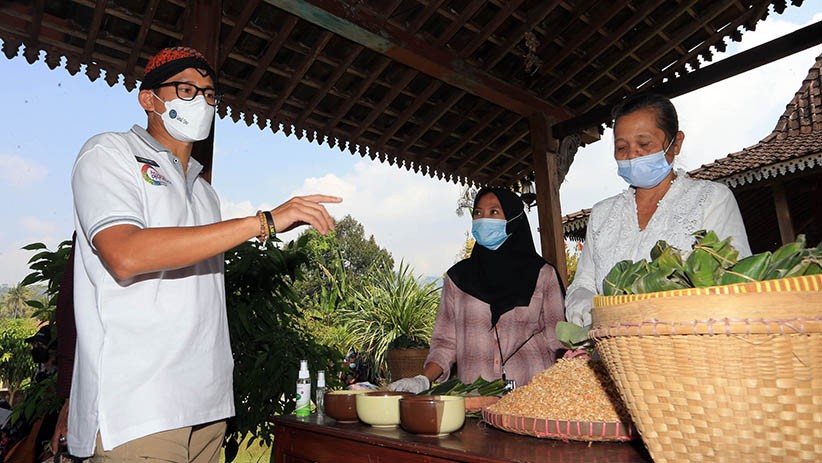 Sandiaga Uno Ajak Warga Candirejo Ikuti Anugerah Desa Wisata Indonesia 2021 - Bagian 5