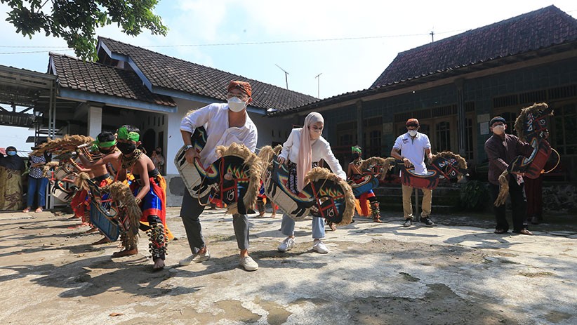 Sandiaga Uno Ajak Warga Candirejo Ikuti Anugerah Desa Wisata Indonesia 2021 - Bagian 2