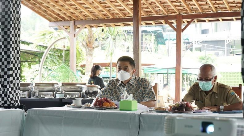 title Wali Kota Salatiga Ingatkan Direktur BUMD Profesional Kelola Usaha Wali Kota Salatiga Ingatkan Direktur BUMD Profesional Kelola Usaha