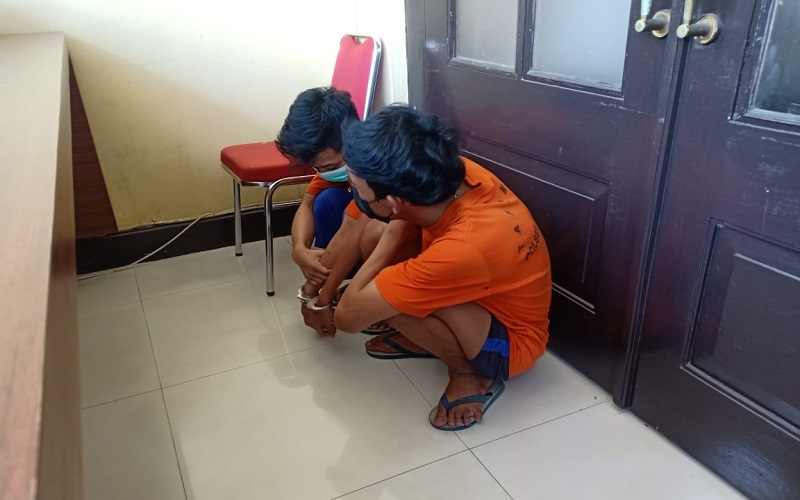 Bacok Teman, Dua Remaja Bandung Ini Meringkuk di Bui