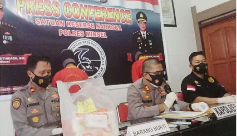 2 Remaja Asal Bolmong Utara Ditangkap Polres Minsel, 15 Paket Sabu Disita