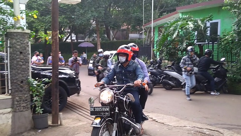 Ridwan Kamil Mesra Bareng AHY, Boncengan Motor Keliling Bandung