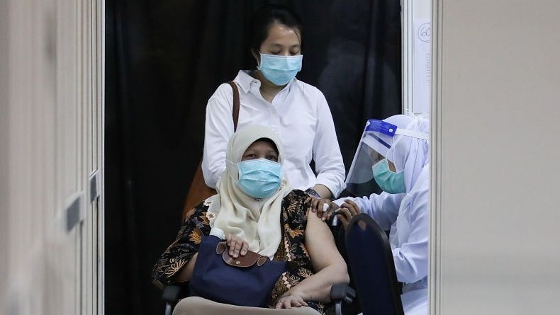 Malaysia Akan Wajibkan Vaksin, Warga yang Menolak Siap-Siap Dihukum