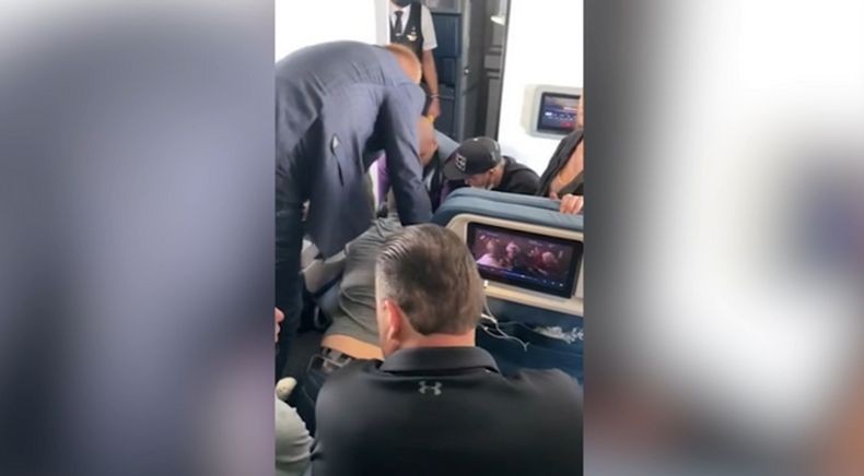  Gara-gara Penumpang Paksa Masuk Kokpit Pilot, Pesawat Mendarat Darurat