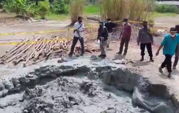 Semburan Lumpur di Cirebon Meluas, Polisi Perlebar Garis Aman