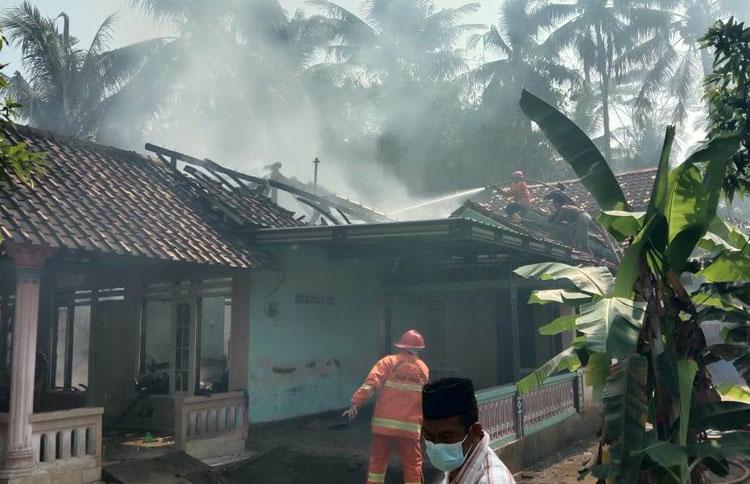 Ditinggal Takziyah, Rumah di Kulonprogo Terbakar