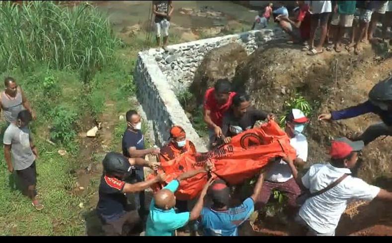 Alat Berat Terperosok ke Sungai Sedalam 7 Meter, Pengemudi Tewas Terjepit
