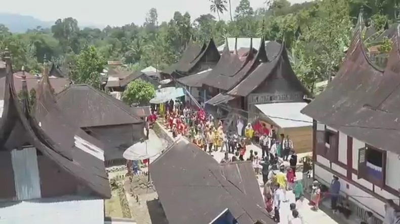 Desa Sarugo dengan 5 Gonjong yang Melambangkan Rukun Islam, Raih API Terpopuler