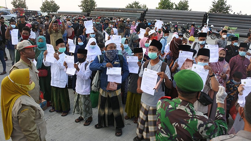 Kasus Covid-19 Melonjak, Warga Pulau Madura Masuk Pulau Jawa Wajib Tes Antigen - Bagian 3