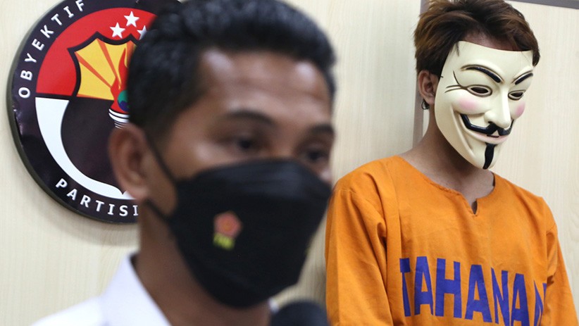 Pakai Topeng Putih, Ini Penampakan Pembobol Bansos Covid-19 Amerika Serikat - Bagian 2