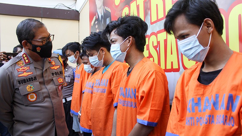 Ini Tampang Pengeroyok Anggota TNI AL di Terminal Bus Purabaya - Bagian 1