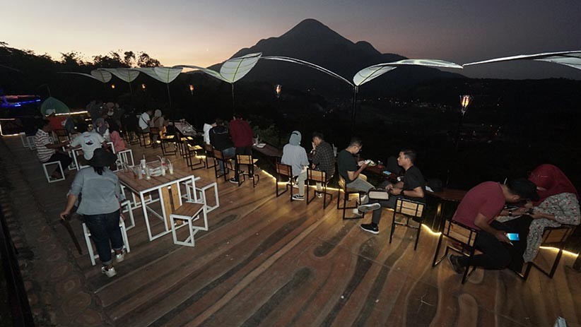 Bersantai Sambil Menikmati Kuliner dengan Suasana Alam di Jungle Cafe Trawas - Bagian 1
